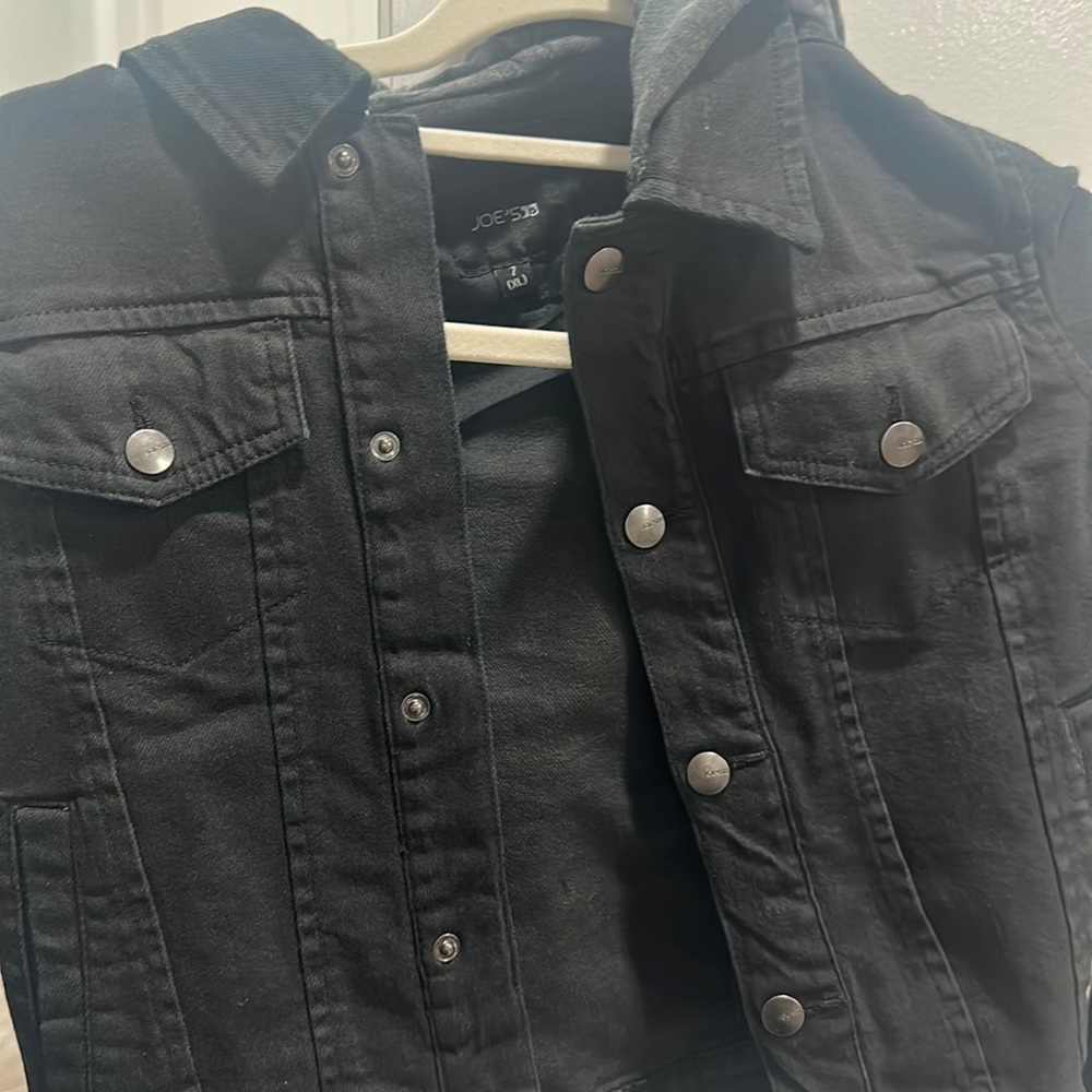 Joe’s size 7 black denim boys jacket with tie dye hood and snap up front